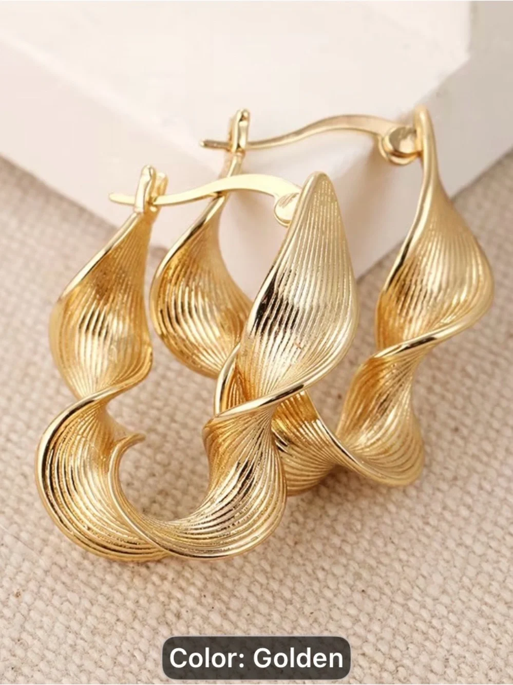 Vintage Hollow Golden Sculpted Wave Hoop Earrings - Women Jewelry